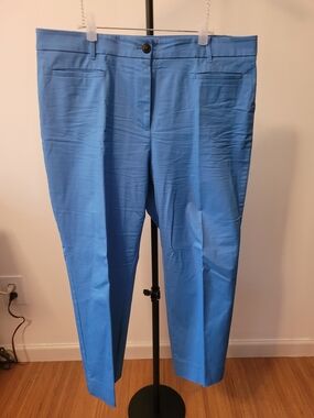 Ann Taylor Petite Straight-Leg Dress Pants in Fresh Water Blue